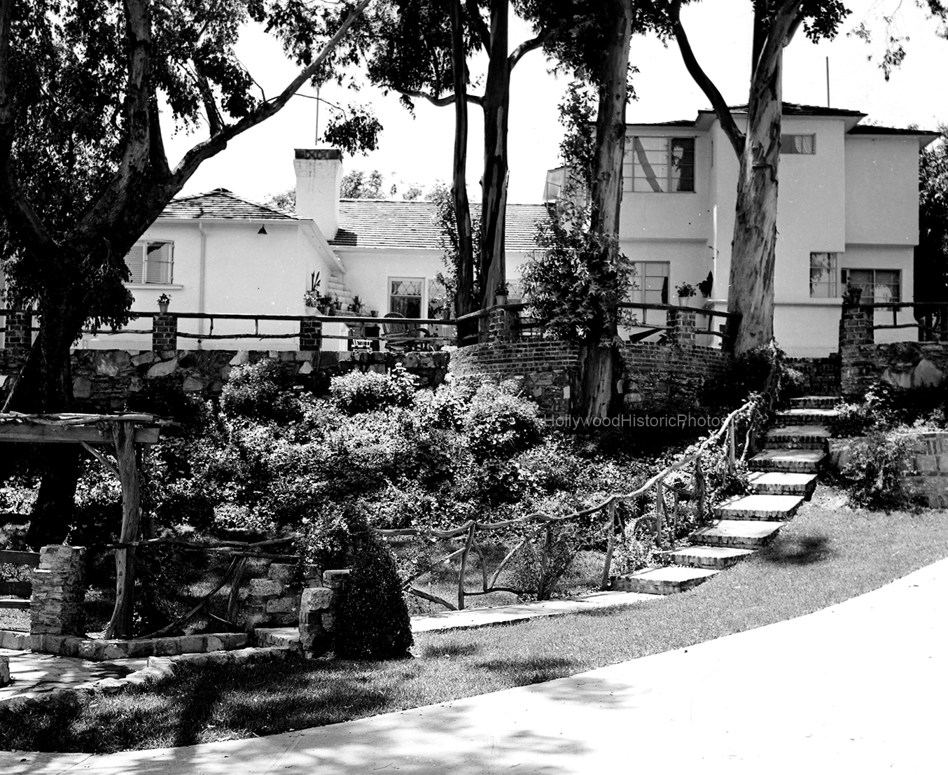 Toluca Lake 1940 Estate of Gene Autry  in Toluca Lake wm.jpg